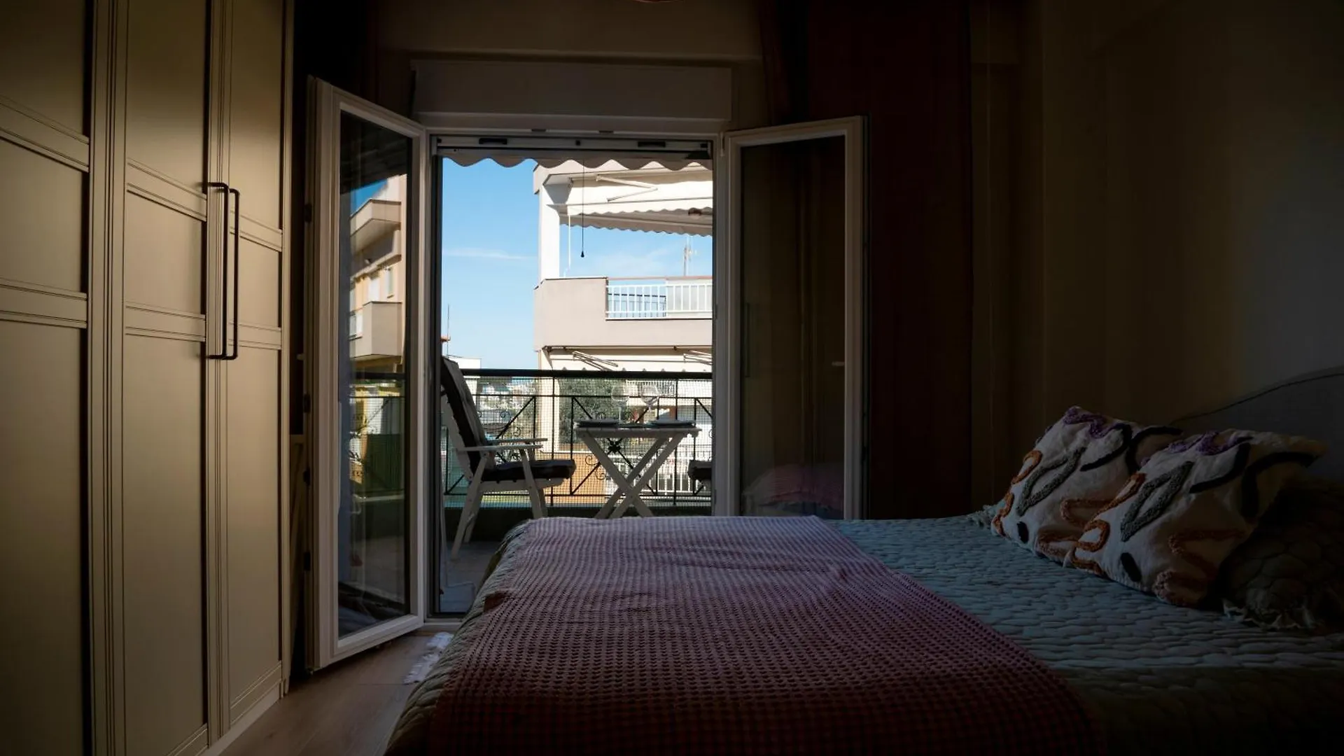 Sirmar Seaview Apartment Nea Kallikrateia